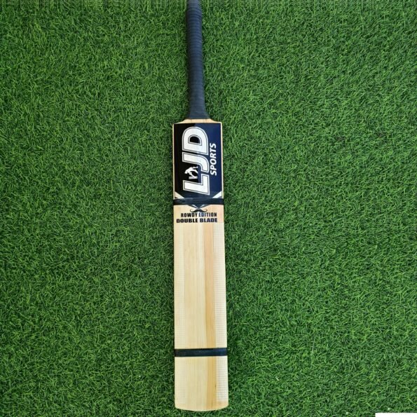 special-malhar-scoop-hard-tennis-bat.jpg
